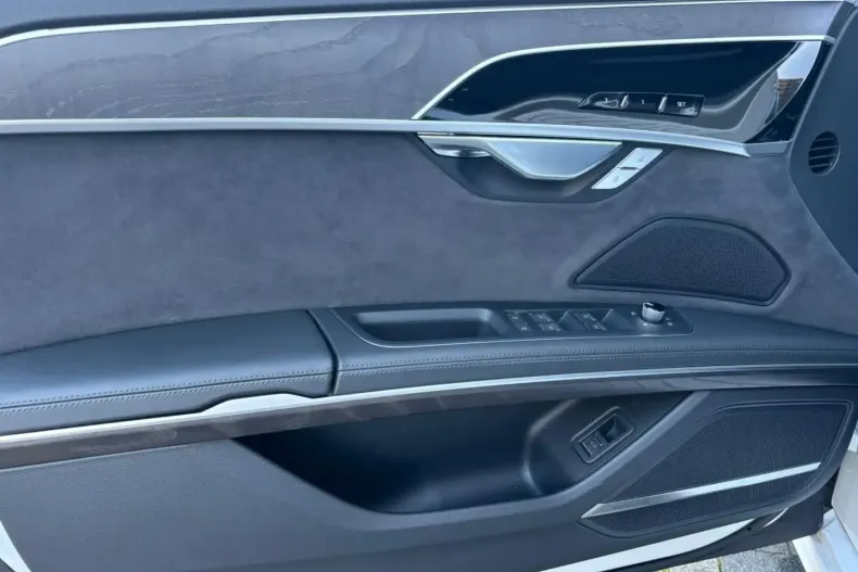Audi A8 din 2022 cu 45.800 km - oferta AUD196785 - foto 8