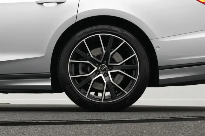 Audi A8 din 2022 cu 45.300 km - oferta AUD196786 - foto 29