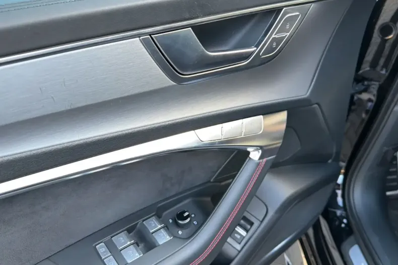 Audi RS6 din 2023 cu 37.938 km - oferta AUD196787 - foto 8