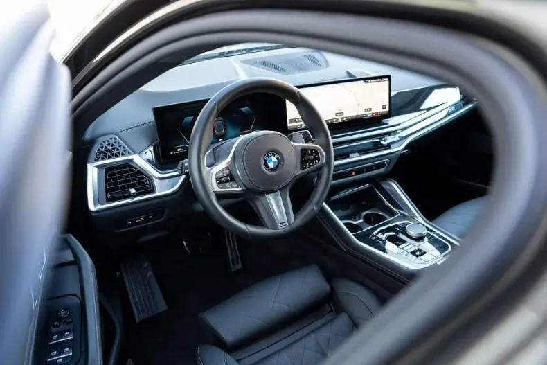 BMW X6 (Seria X) din 2025 cu 14.790 km - oferta BMW196794 - foto 8