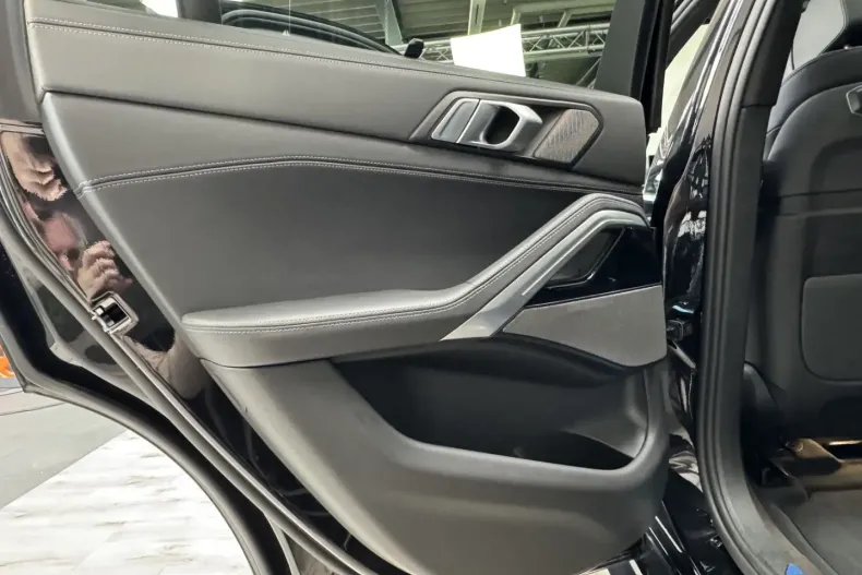 BMW X6 (Seria X) din 2025 cu 8.260 km - oferta BMW196797 - foto 22