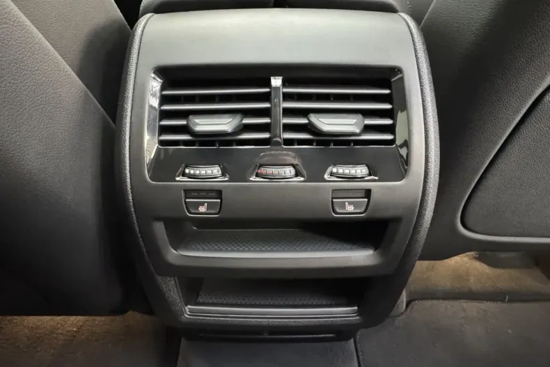 BMW X6 (Seria X) din 2025 cu 8.260 km - oferta BMW196797 - foto 31