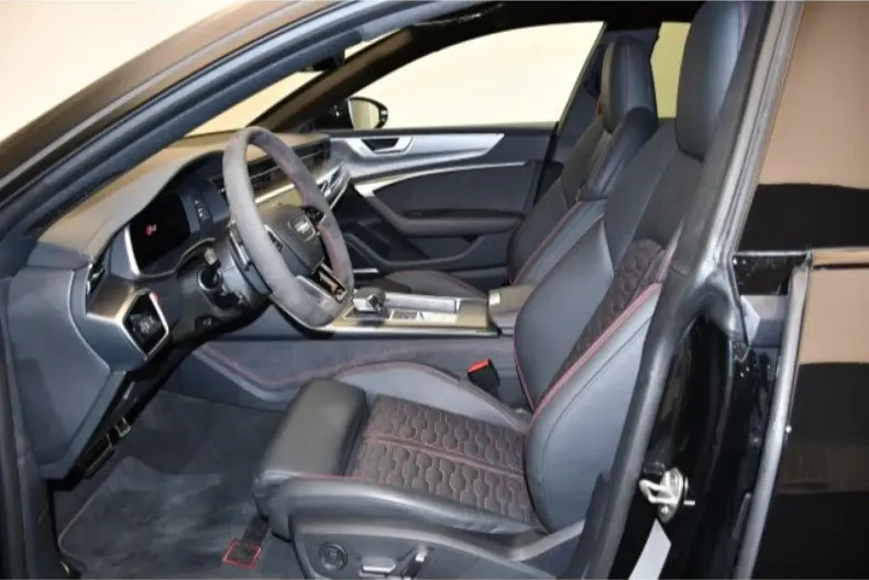 Audi RS7 din 2025 cu 17.819 km - oferta AUD196799 - foto 5