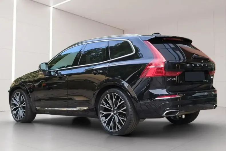 Volvo XC60 din 2021 cu 66.100 km - oferta VOL196802 - foto 4