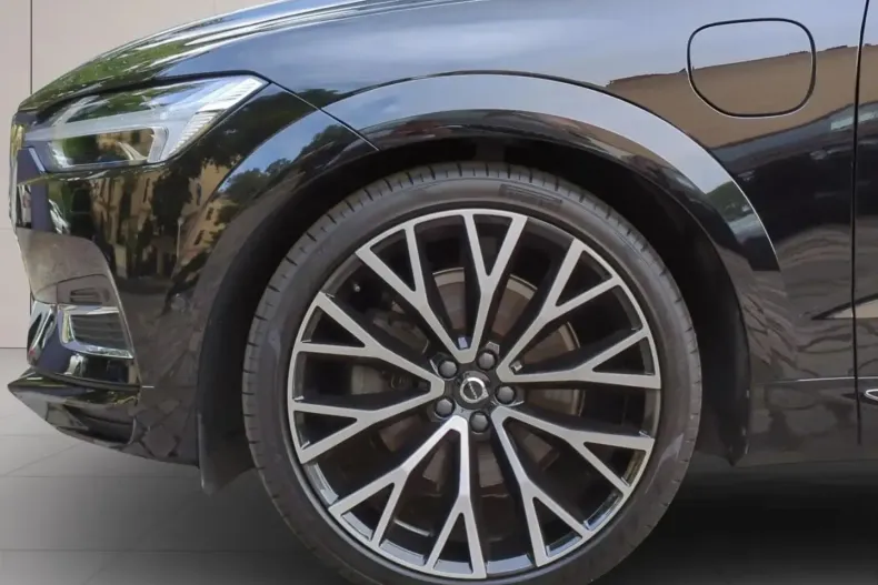 Volvo XC60 din 2021 cu 66.100 km - oferta VOL196802 - foto 7