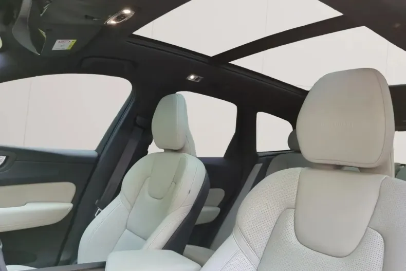 Volvo XC60 din 2021 cu 66.100 km - oferta VOL196802 - foto 11