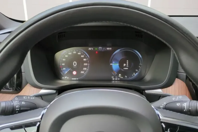 Volvo XC60 din 2021 cu 66.100 km - oferta VOL196802 - foto 14