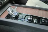 Volvo XC60 din 2021 cu 66.100 km - oferta VOL196802 - foto 18