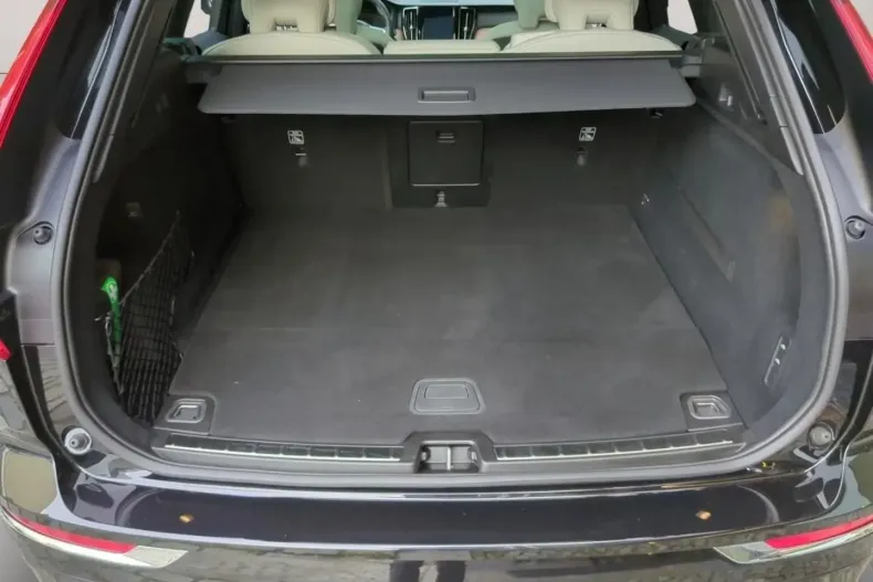 Volvo XC60 din 2021 cu 66.100 km - oferta VOL196802 - foto 23