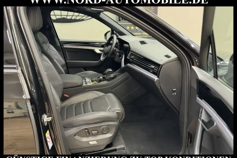 Volkswagen Touareg din 2023 cu 84.407 km - oferta VOL196803 - foto 17