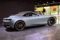 Ferrari Roma din 2024 cu 2.484 km - oferta FER196807 - foto 9