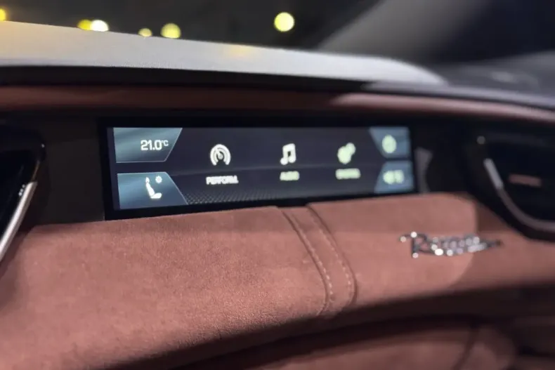 Ferrari Roma din 2024 cu 2.484 km - oferta FER196807 - foto 19