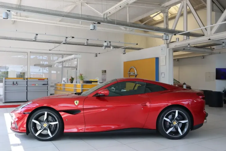 Ferrari Portofino din 2023 cu 3.321 km - oferta FER196813 - foto 4