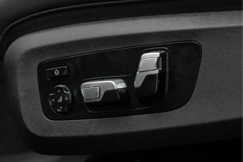 BMW XM (Seria X) din 2024 cu 80.413 km - oferta BMW196815 - foto 21