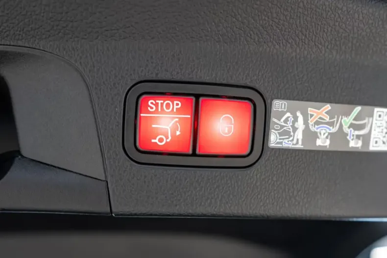 Mercedes-Benz GLE 300 (Clasa GLE) din 2025 cu 14.500 km - oferta MER196822 - foto 22