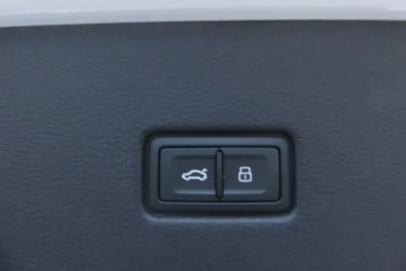 Audi RSQ8 din 2023 cu 14.432 km - oferta AUD196823 - foto 30