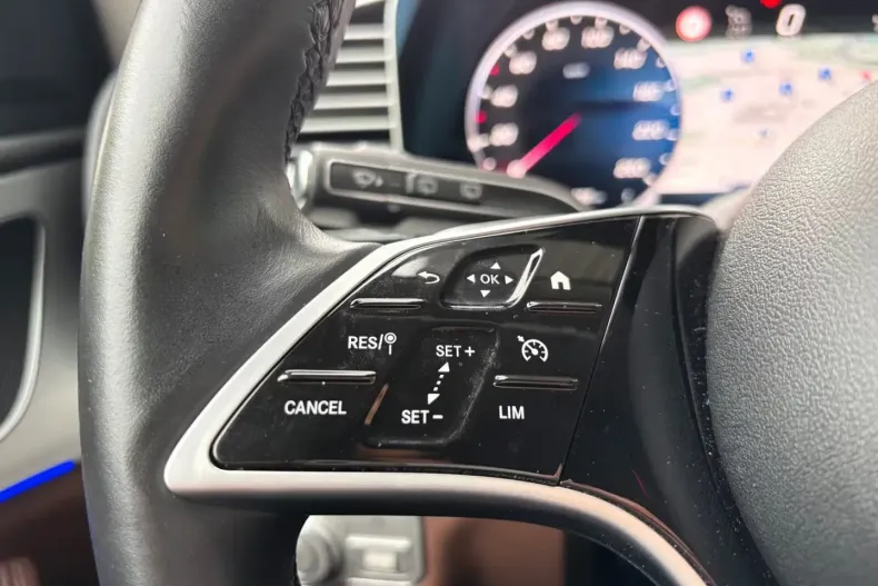 Mercedes-Benz GLE 450 (Clasa GLE) din 2023 cu 23.656 km - oferta MER196828 - foto 16