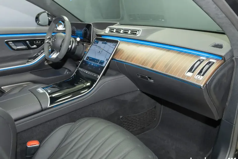 Mercedes-Benz S 63 AMG (Clasa S) din 2024 cu 4.649 km - oferta MER196829 - foto 19