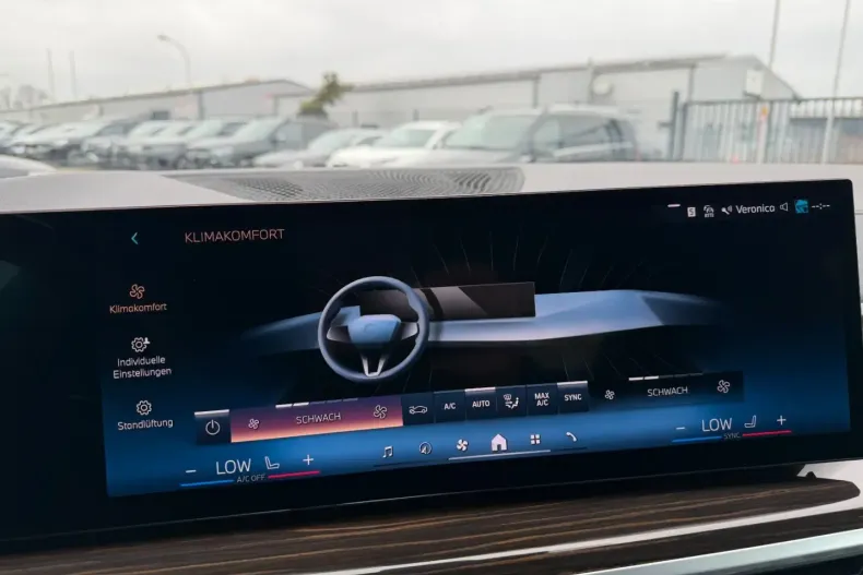 BMW X6 (Seria X) din 2024 cu 52.526 km - oferta BMW196835 - foto 19