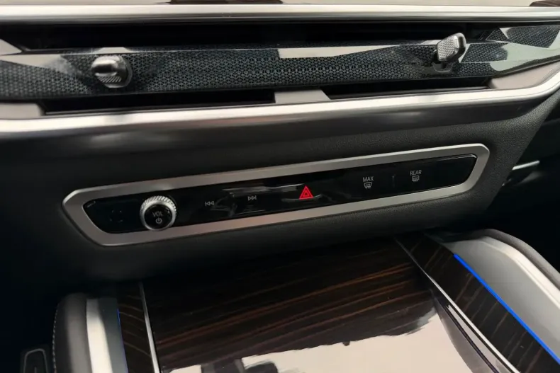 BMW X6 (Seria X) din 2024 cu 52.526 km - oferta BMW196835 - foto 24