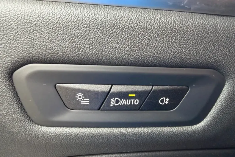 BMW X6 (Seria X) din 2024 cu 52.526 km - oferta BMW196835 - foto 28