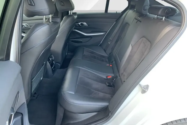 BMW 318i (Seria 3) din 2022 cu 60.809 km - oferta BMW196836 - foto 12