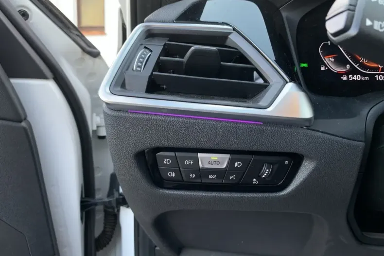 BMW 318i (Seria 3) din 2022 cu 60.809 km - oferta BMW196836 - foto 19