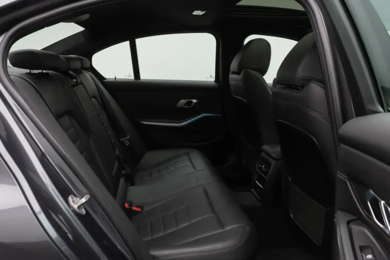 BMW 330 (Seria 3) din 2022 cu 49.999 km - oferta BMW196837 - foto 25