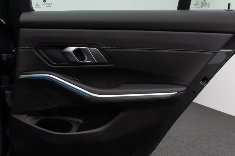 BMW 330 (Seria 3) din 2022 cu 49.999 km - oferta BMW196837 - foto 31