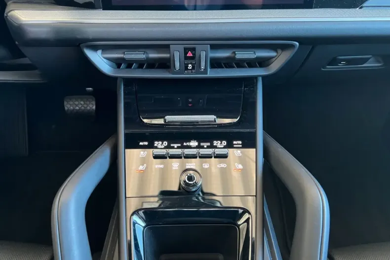 Porsche Cayenne din 2024 cu 15.200 km - oferta POR196843 - foto 8