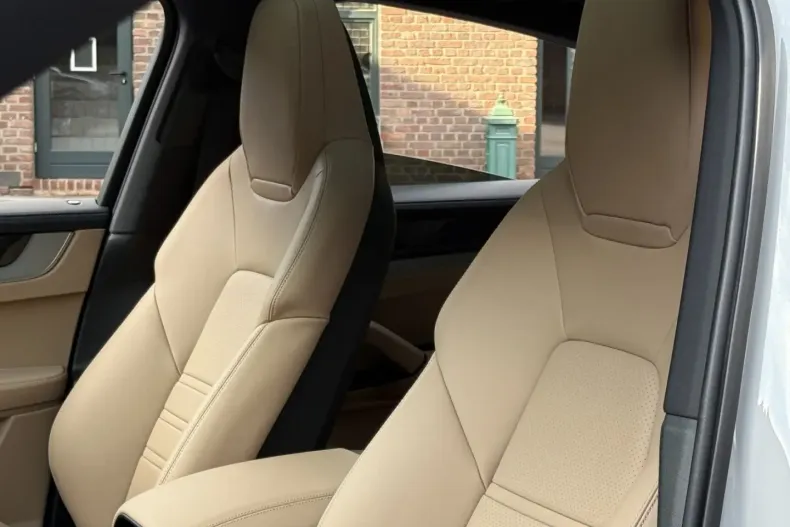 Porsche Cayenne din 2025 cu 9.500 km - oferta POR196846 - foto 8