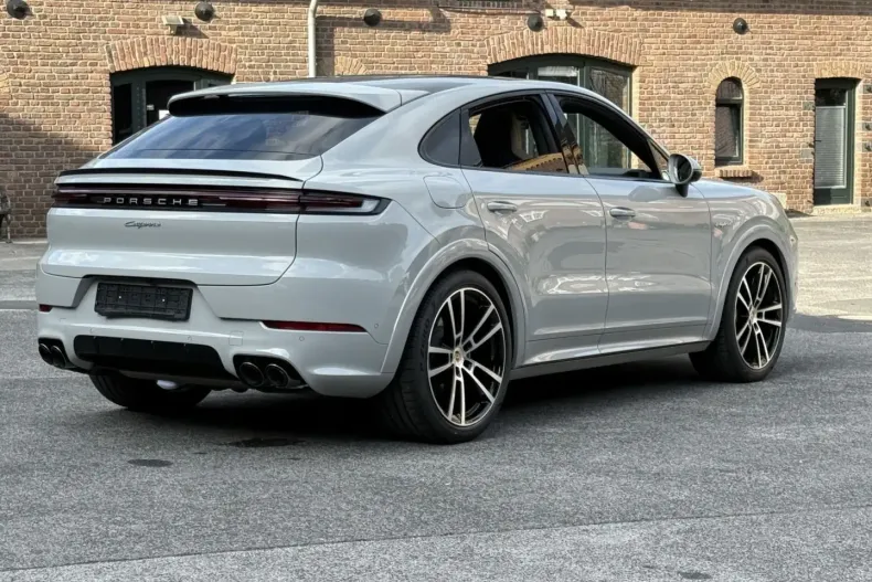 Porsche Cayenne din 2025 cu 9.500 km - oferta POR196846 - foto 18
