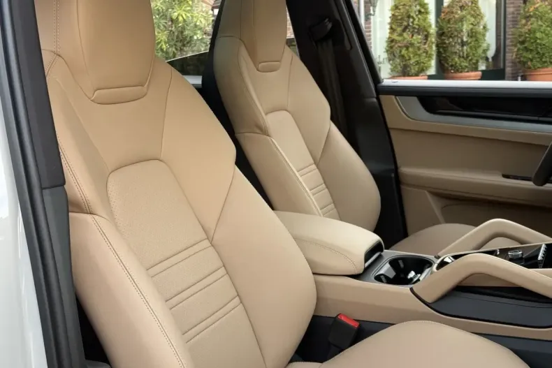 Porsche Cayenne din 2025 cu 9.500 km - oferta POR196846 - foto 25