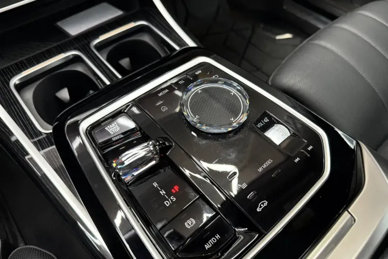 BMW 740 (Seria 7) din 2023 cu 64.350 km - oferta BMW196863 - foto 19