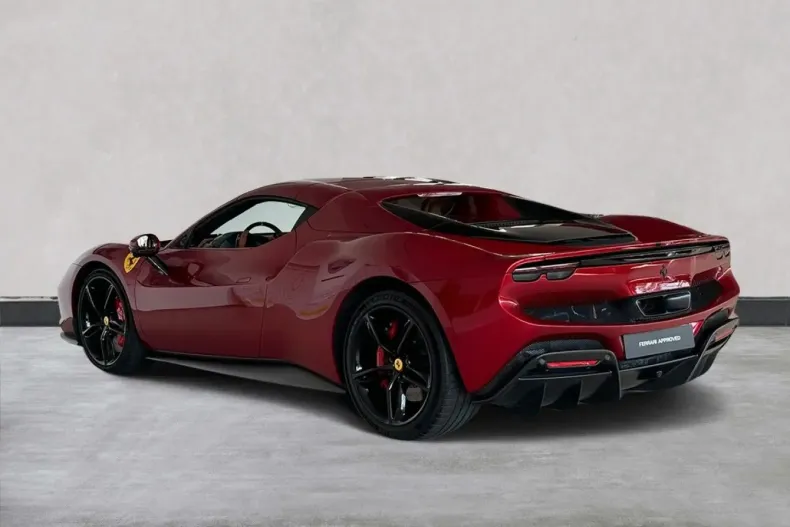 Ferrari 296 GTS din 2024 cu 4.000 km - oferta FER196896 - foto 6