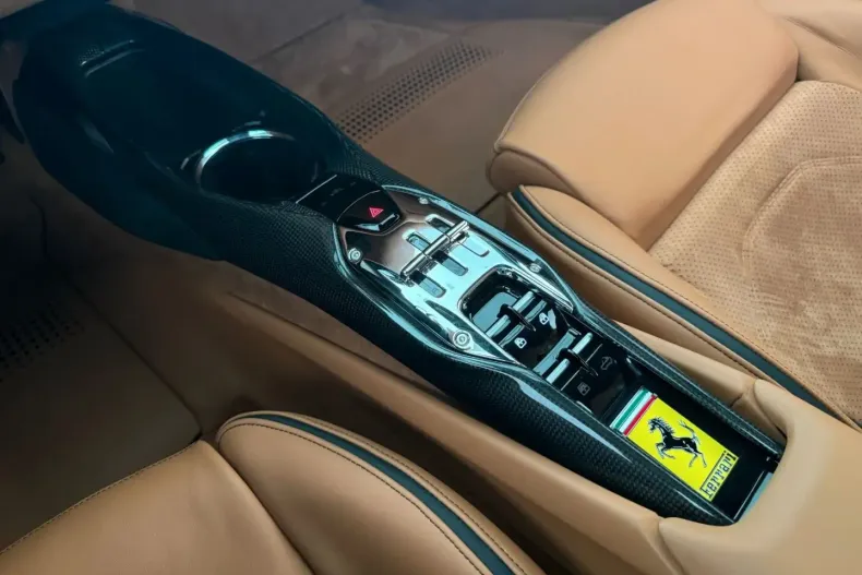 Ferrari 296 GTS din 2024 cu 4.000 km - oferta FER196896 - foto 20