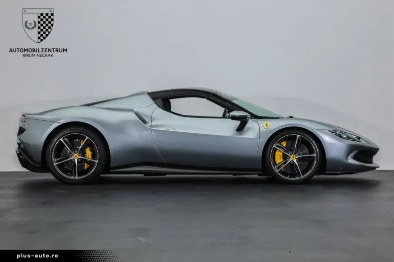 Ferrari 296 GTS din 2023 cu 5.536 km - oferta FER196897 - foto 5