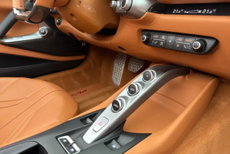 Ferrari 812 din 2021 cu 4.265 km - oferta FER196913 - foto 17