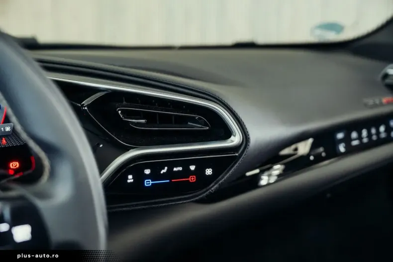 Ferrari 296 GTS din 2023 cu 9.405 km - oferta FER196918 - foto 32