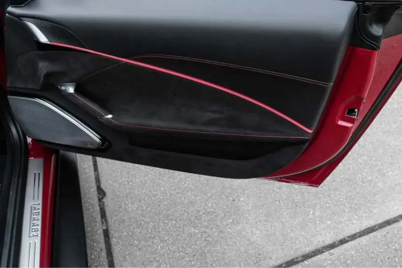 Ferrari Roma din 2024 cu 11.500 km - oferta FER196921 - foto 29