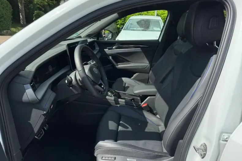 Volkswagen Tayron din 2025 cu 17.500 km - oferta VOL196931 - foto 6