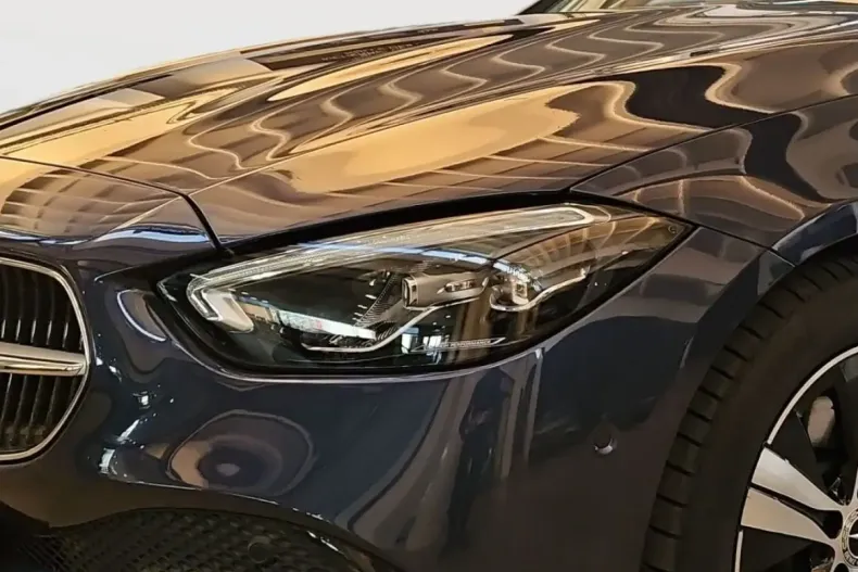 Mercedes-Benz C 200 (Clasa C) din 2024 cu 7.500 km - oferta MER196934 - foto 5