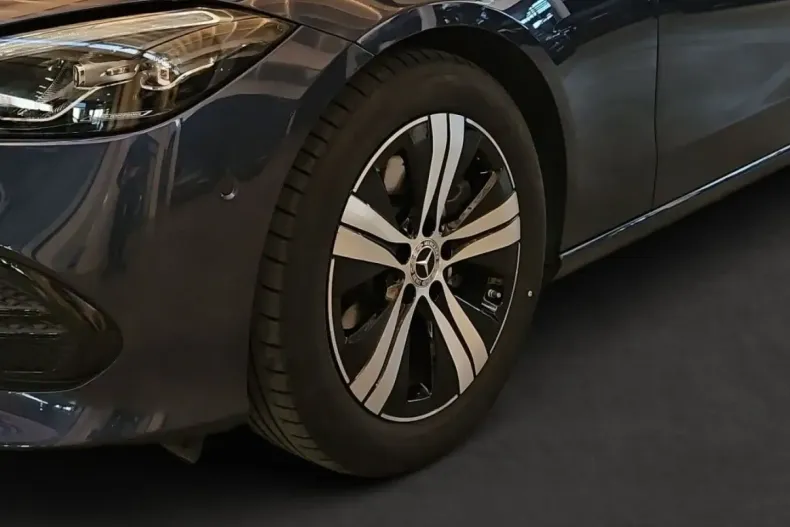 Mercedes-Benz C 200 (Clasa C) din 2024 cu 7.500 km - oferta MER196934 - foto 6