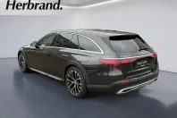 Mercedes-Benz E 300 (Clasa E) din 2025 cu 11.236 km - oferta MER196942 - foto 4