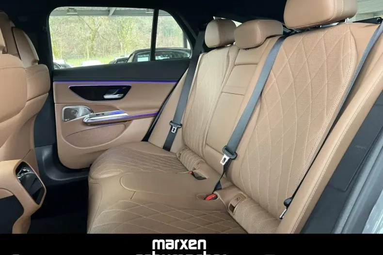 Mercedes-Benz E 220 (Clasa E) din 2023 cu 9.950 km - oferta MER196943 - foto 11