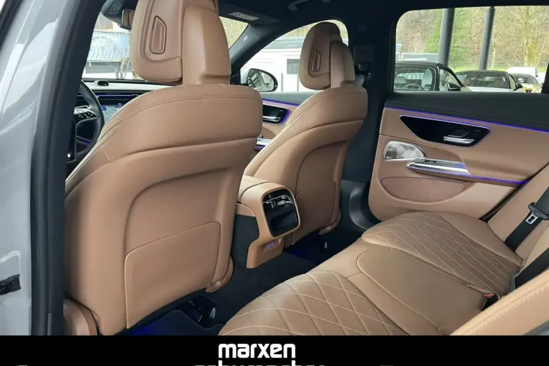 Mercedes-Benz E 220 (Clasa E) din 2023 cu 9.950 km - oferta MER196943 - foto 12