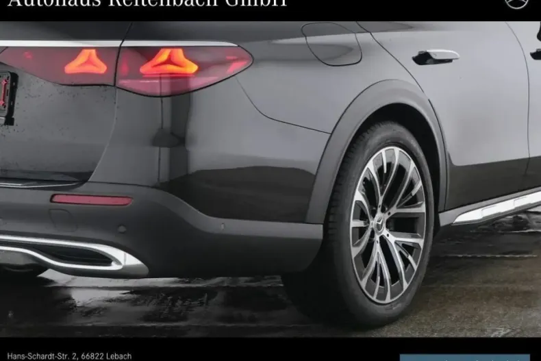 Mercedes-Benz E 220 (Clasa E) din 2025 cu 14.705 km - oferta MER196944 - foto 4