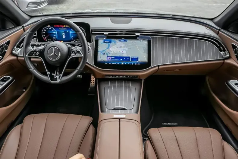 Mercedes-Benz E 300 (Clasa E) din 2025 cu 19.998 km - oferta MER196945 - foto 7