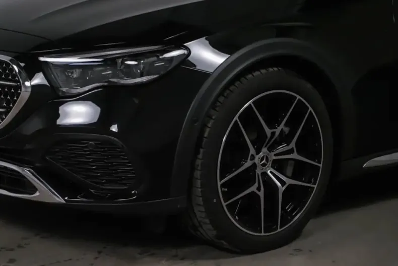 Mercedes-Benz E 220 (Clasa E) din 2024 cu 22.808 km - oferta MER196947 - foto 3