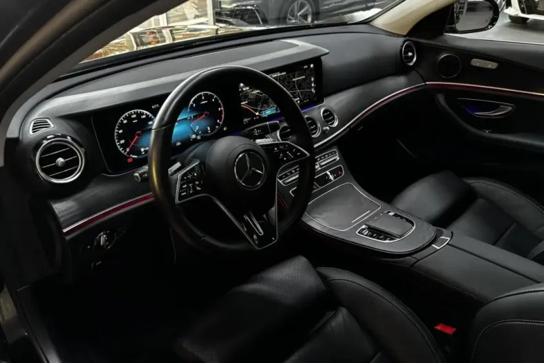 Mercedes-Benz E 400 (Clasa E) din 2023 cu 24.716 km - oferta MER196950 - foto 9